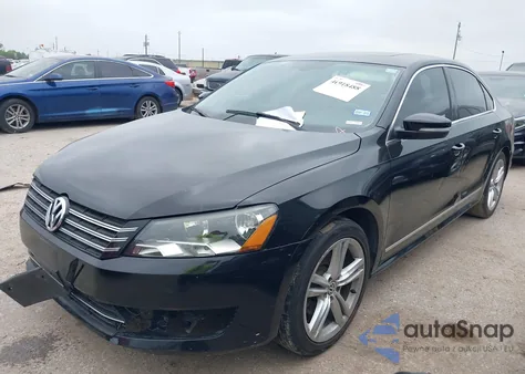 2015 Volkswagen Passat 1.8T Sel Premium из США, поврежденный, VIN 1VWCS7A37FC056854
